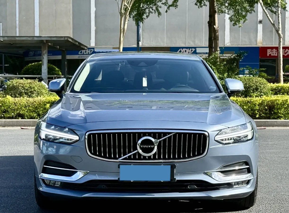 2020 Volvo S90 2.0T 254HP L4 8AT,autocango,china used car exporter,china ev exporter,chinese used car exporter,chinese used ev exporter