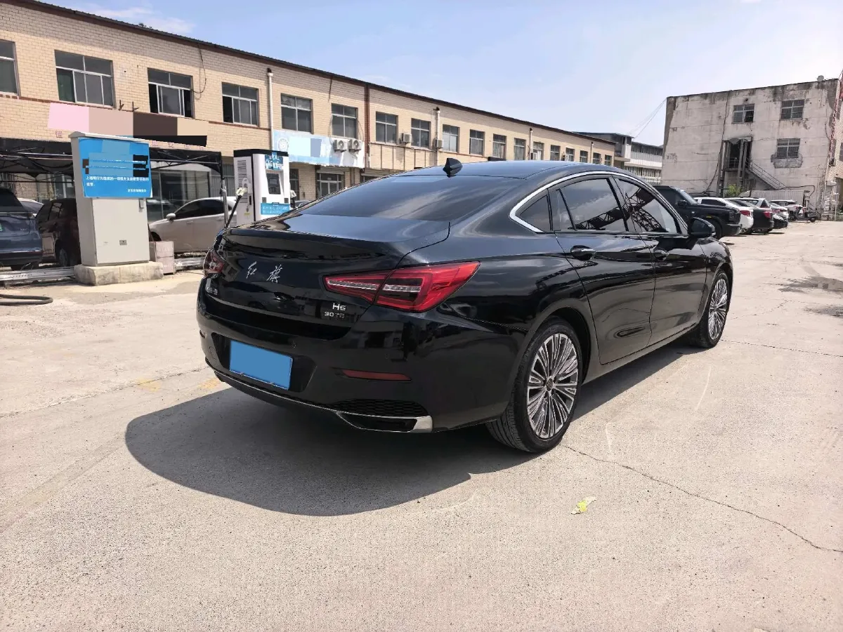 2022 HongQi H5 1.5T 169HP L4 7DCT,autocango,china used car exporter,china ev exporter,chinese used car exporter,chinese used ev exporter