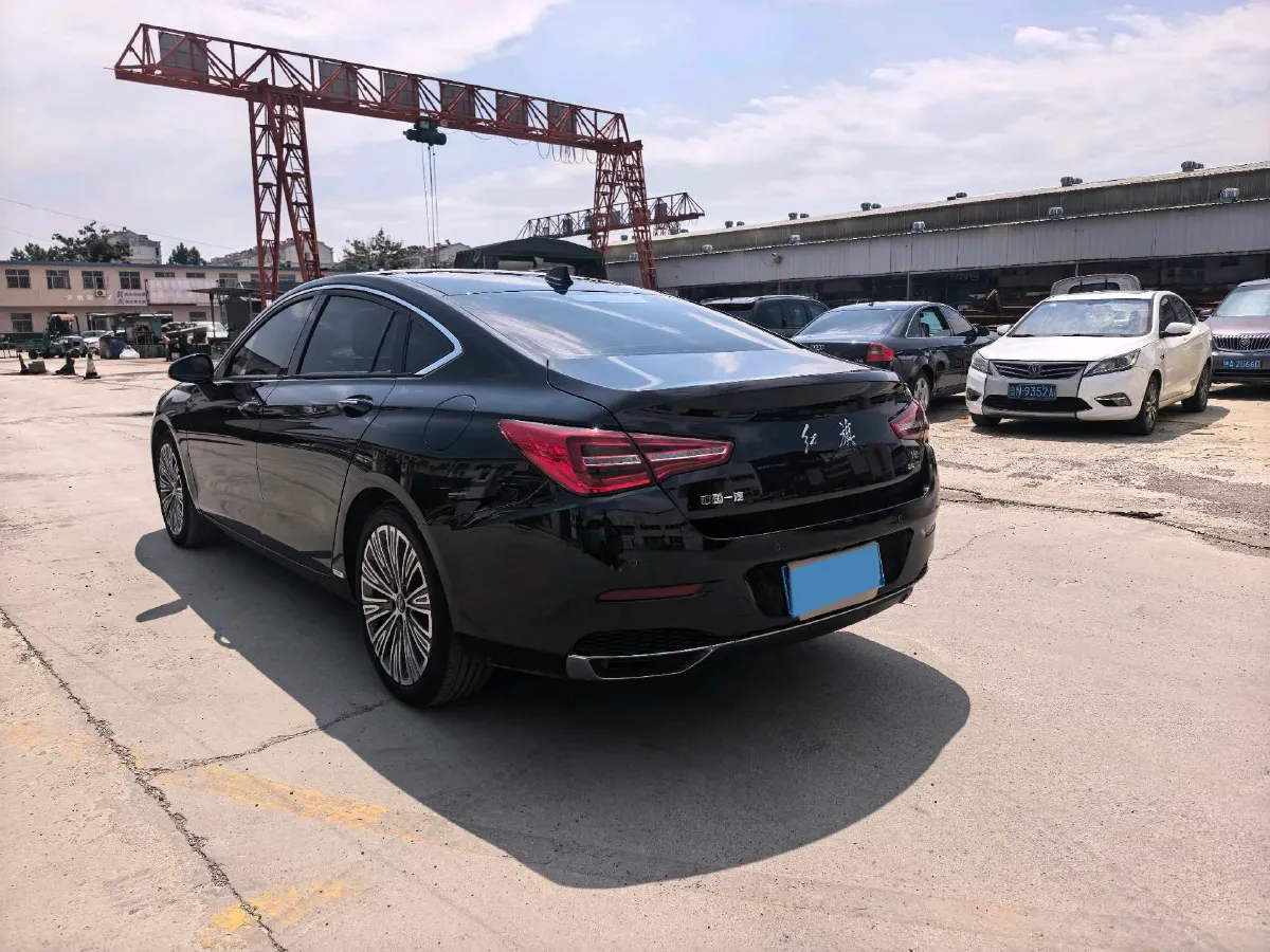 2022 HongQi H5 1.5T 169HP L4 7DCT,autocango,china used car exporter,china ev exporter,chinese used car exporter,chinese used ev exporter