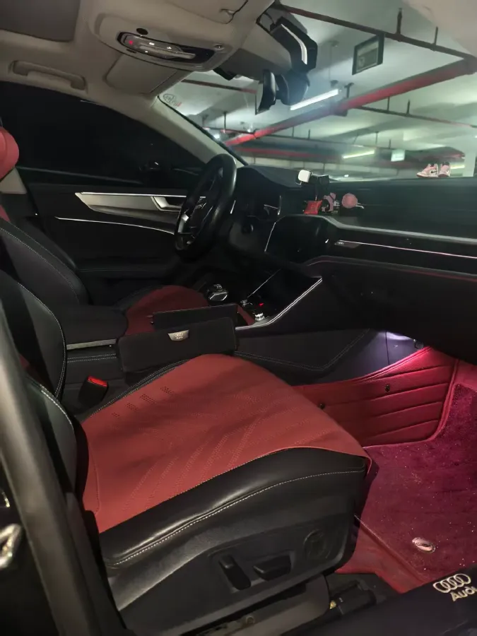 2024 Audi A7L 2.0T 245HP L4 7DCT,autocango,china used car exporter,china ev exporter,chinese used car exporter,chinese used ev exporter