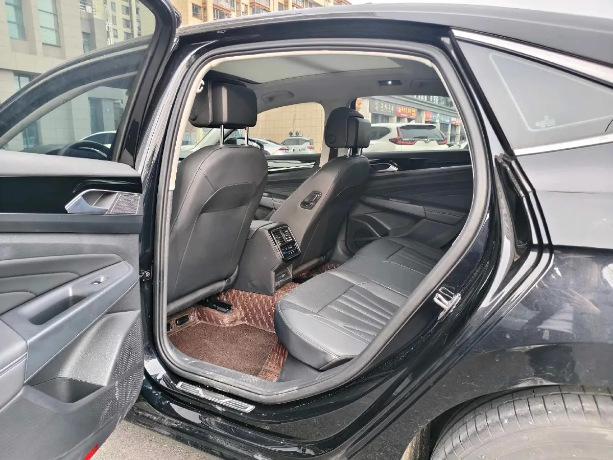 2025 Volkswagen Passat 2.0T 186HP L4 7DCT,autocango,china used car exporter,china ev exporter,chinese used car exporter,chinese used ev exporter