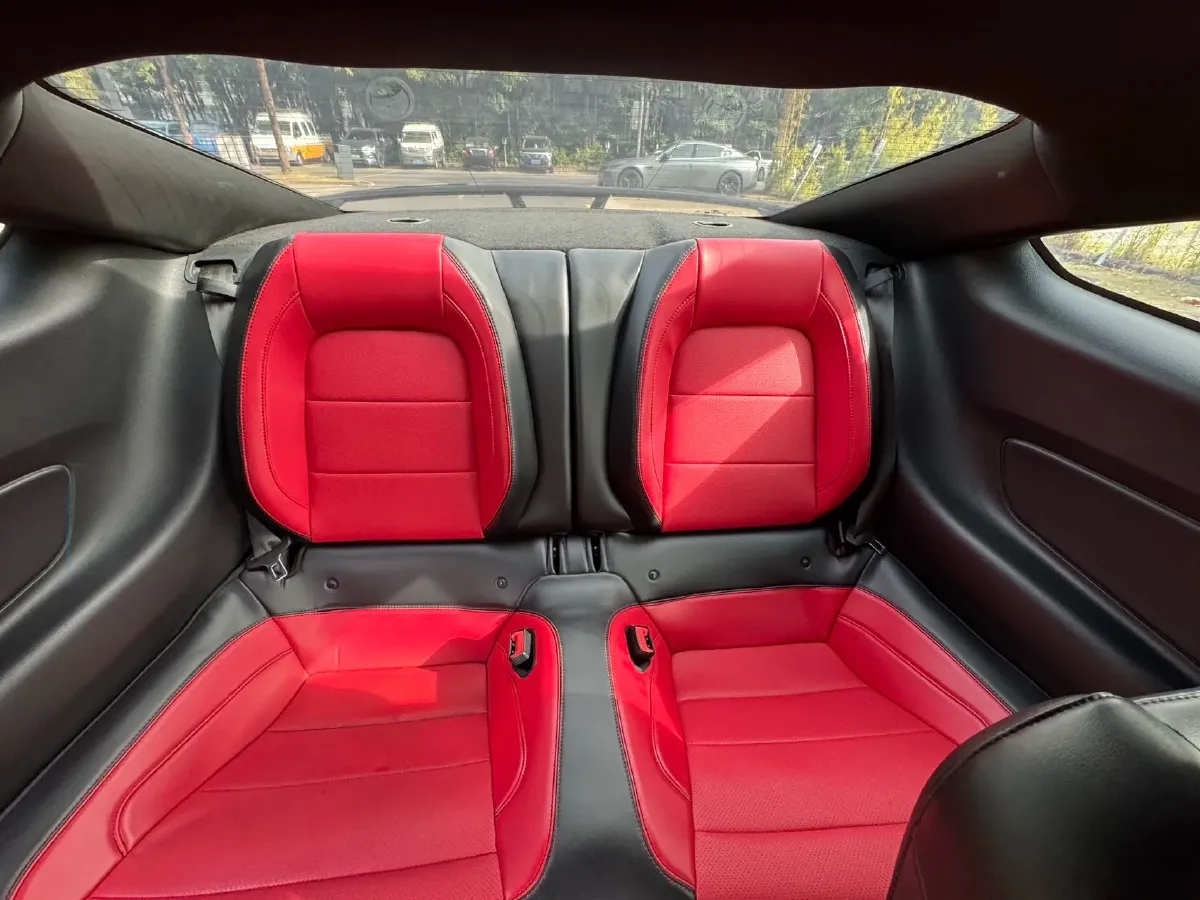 2020 Ford Mustang 2.3T 299HP L4 10AT,autocango,china used car exporter,china ev exporter,chinese used car exporter,chinese used ev exporter