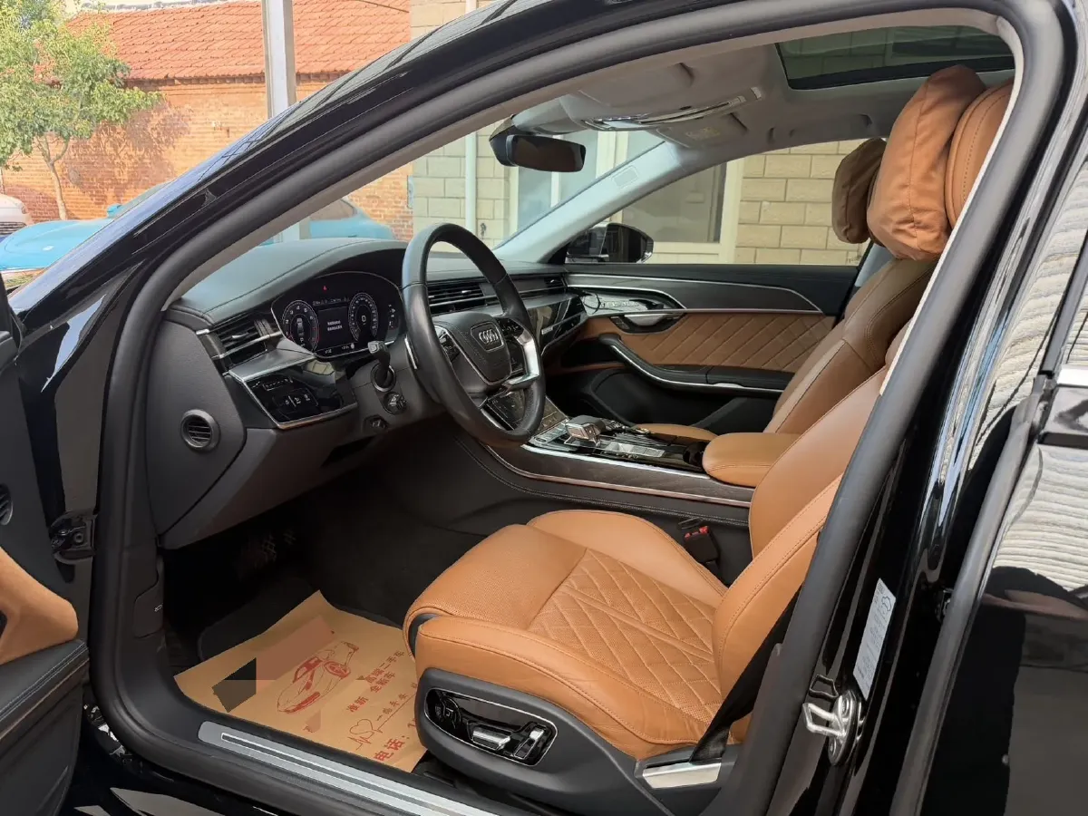 2024 Audi A8 3.0T 340HP V6 8AT,autocango,china used car exporter,china ev exporter,chinese used car exporter,chinese used ev exporter