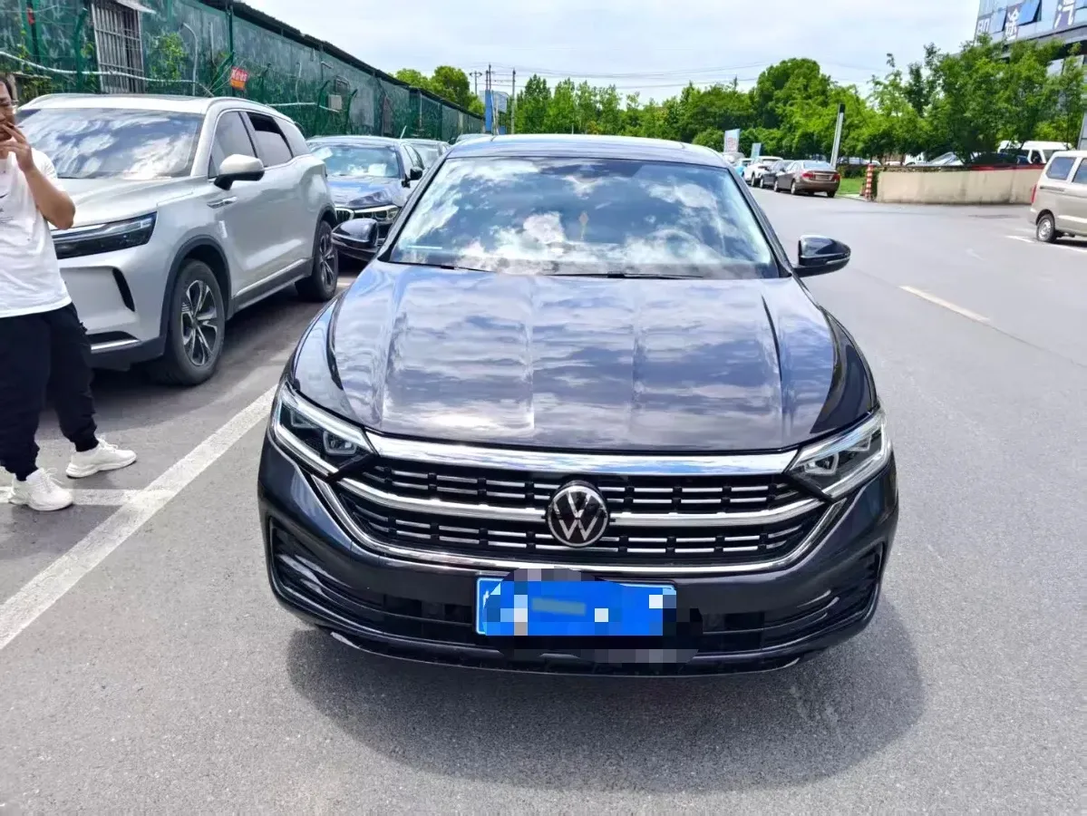 2023 Volkswagen Sagitar 1.5T 160HP L4 7DCT,autocango,china used car exporter,china ev exporter,chinese used car exporter,chinese used ev exporter