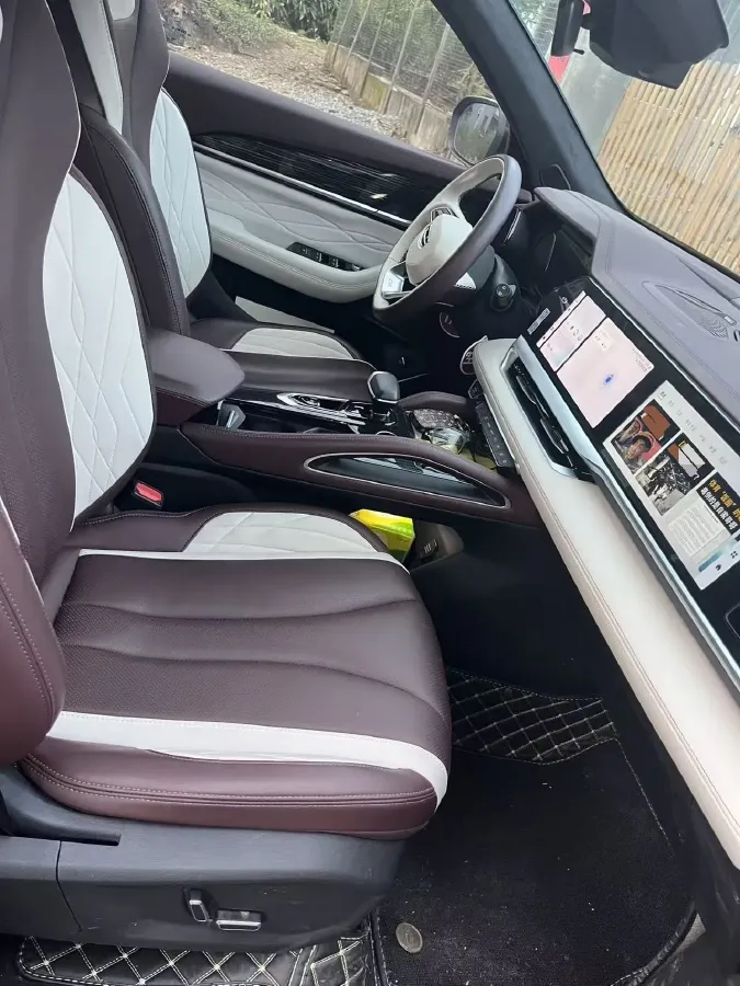 2021 Geely Monjaro 2.0T 218HP L4 7DCT,autocango,china used car exporter,china ev exporter,chinese used car exporter,chinese used ev exporter