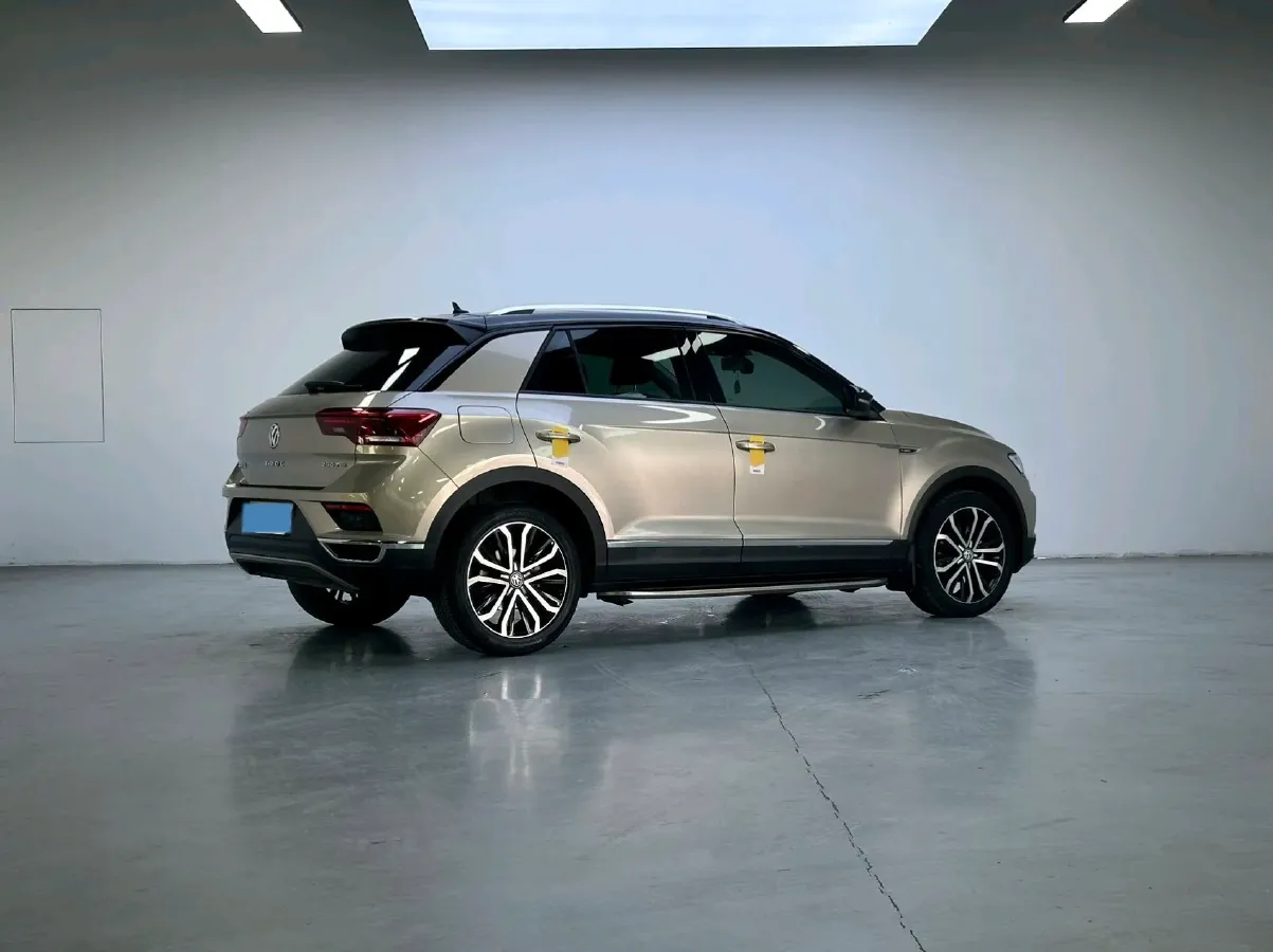 2019 Volkswagen T-Roc 1.4T 150HP L4 7DCT,autocango,china used car exporter,china ev exporter,chinese used car exporter,chinese used ev exporter