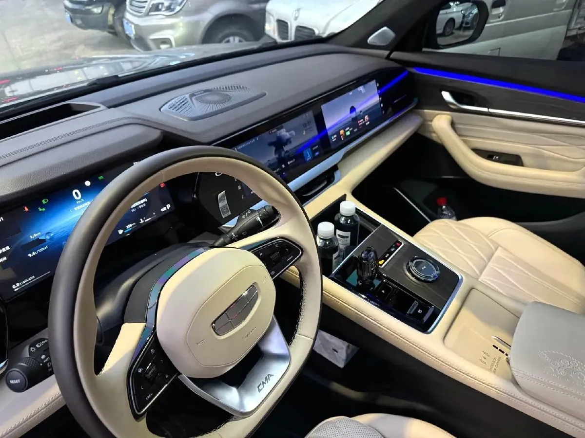 2025 Geely Monjaro 2.0T 238HP L4 8AT,autocango,china used car exporter,china ev exporter,chinese used car exporter,chinese used ev exporter