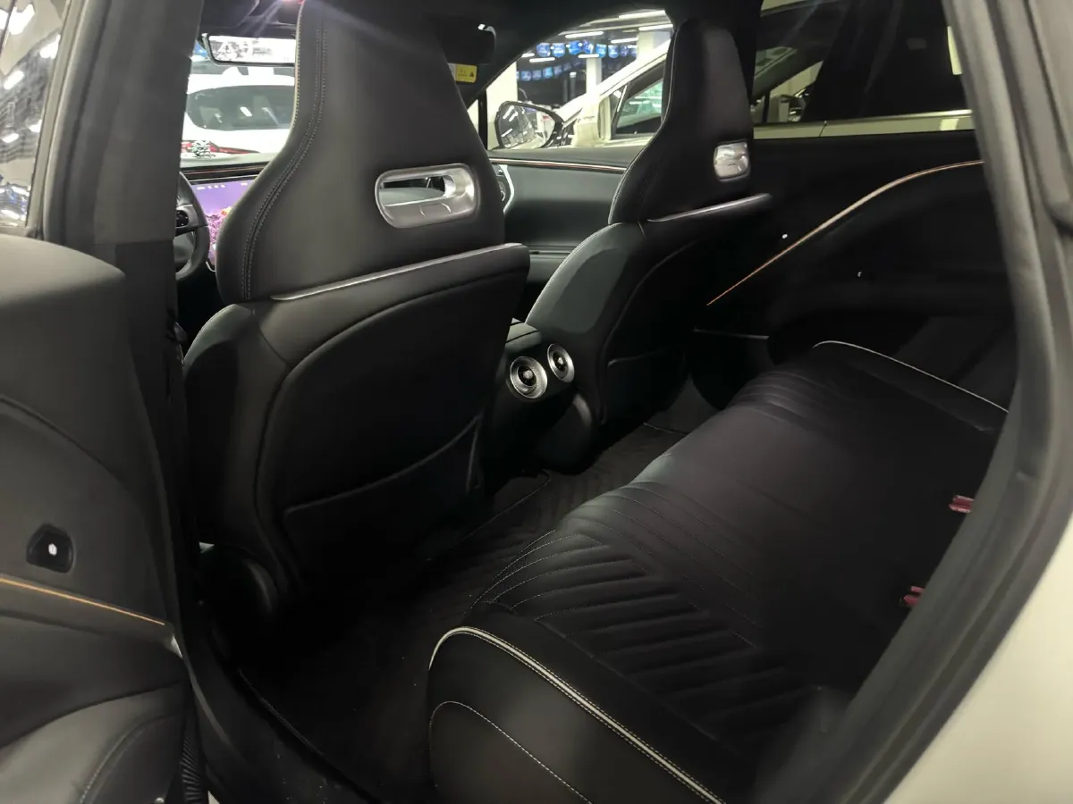 2024 Avatr 11 BEV 90KWH,autocango,china used car exporter,china ev exporter,chinese used car exporter,chinese used ev exporter