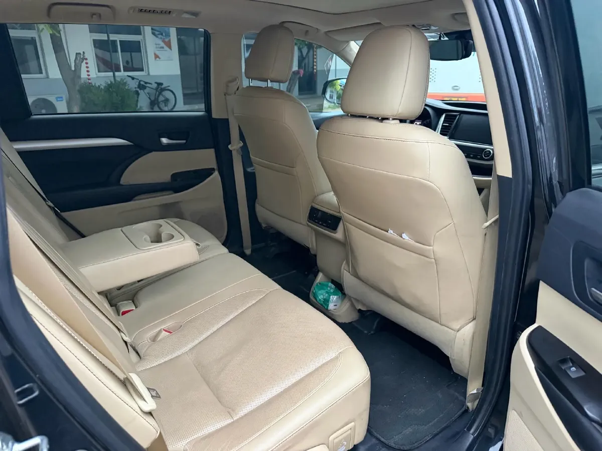 2018 Jeep Grand Commander 2.0T 265HP L4 9AT,autocango,china used car exporter,china ev exporter,chinese used car exporter,chinese used ev exporter