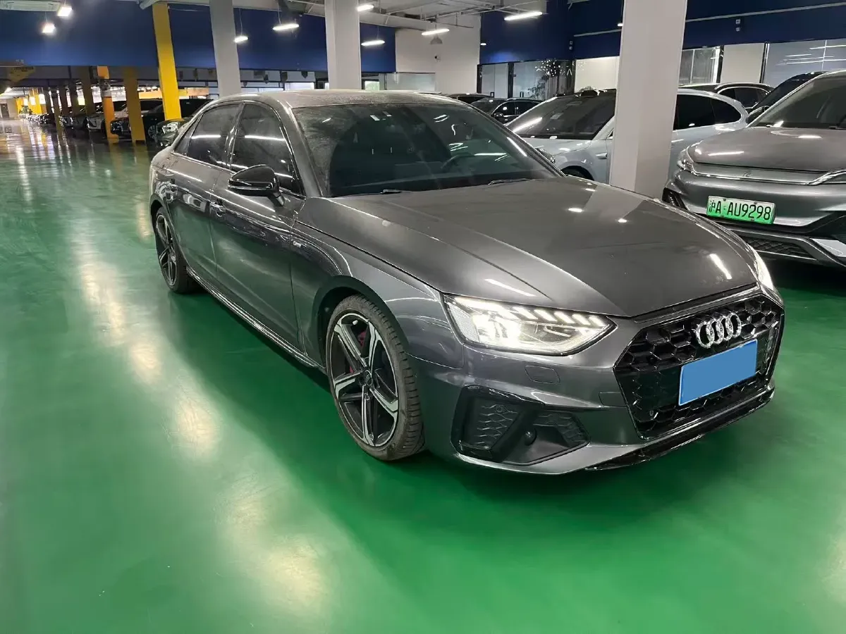 2022 Audi A4L 2.0T 252HP L4 7DCT,autocango,china used car exporter,china ev exporter,chinese used car exporter,chinese used ev exporter