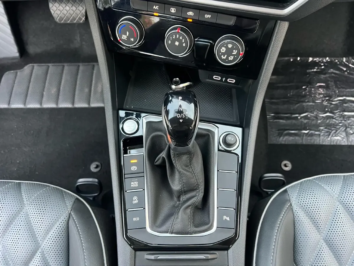 2024 Volkswagen Sagitar 1.5T 160HP L4 7DCT,autocango,china used car exporter,china ev exporter,chinese used car exporter,chinese used ev exporter