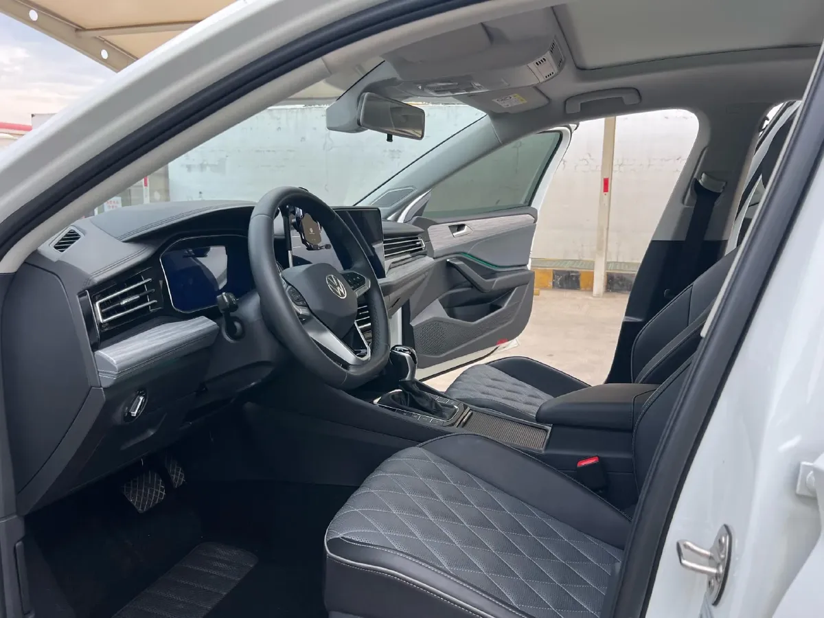 2024 Volkswagen Sagitar 1.5T 160HP L4 7DCT,autocango,china used car exporter,china ev exporter,chinese used car exporter,chinese used ev exporter