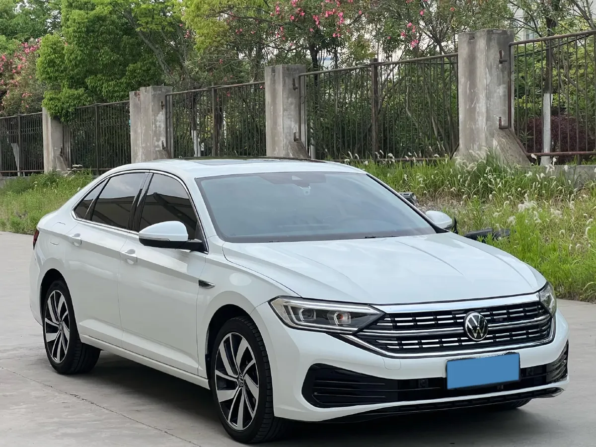 2024 Volkswagen Sagitar 1.5T 160HP L4 7DCT,autocango,china used car exporter,china ev exporter,chinese used car exporter,chinese used ev exporter
