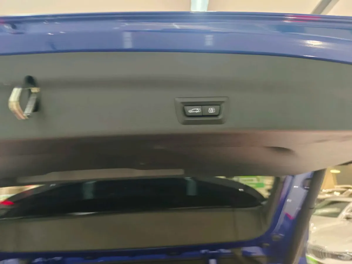 2023 BMW X1 1.5T 156HP L3 7DCT,autocango,china used car exporter,china ev exporter,chinese used car exporter,chinese used ev exporter