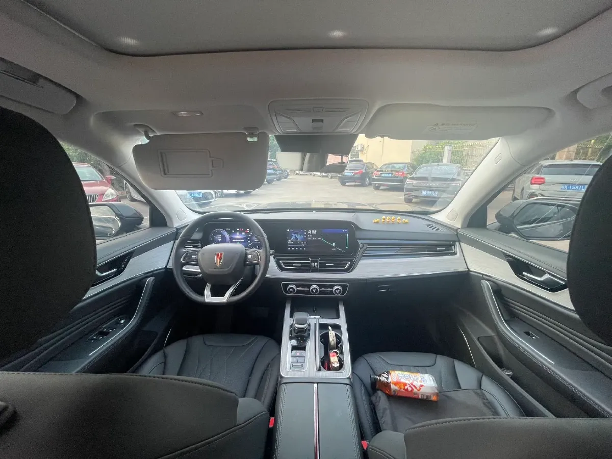 2025 HongQi HS5 2.0T 252HP L4 8AT,autocango,china used car exporter,china ev exporter,chinese used car exporter,chinese used ev exporter