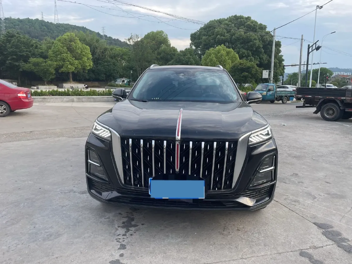2025 HongQi HS5 2.0T 252HP L4 8AT,autocango,china used car exporter,china ev exporter,chinese used car exporter,chinese used ev exporter