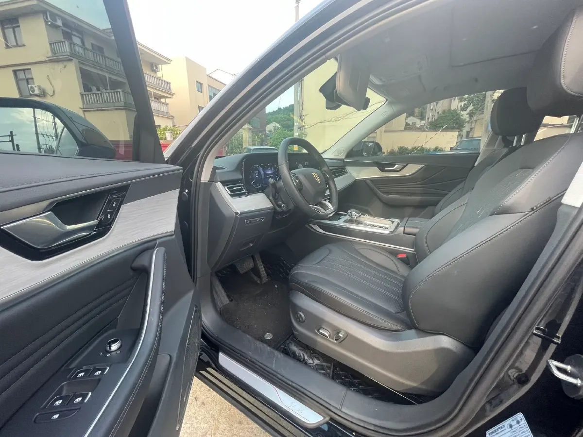 2025 HongQi HS5 2.0T 252HP L4 8AT,autocango,china used car exporter,china ev exporter,chinese used car exporter,chinese used ev exporter