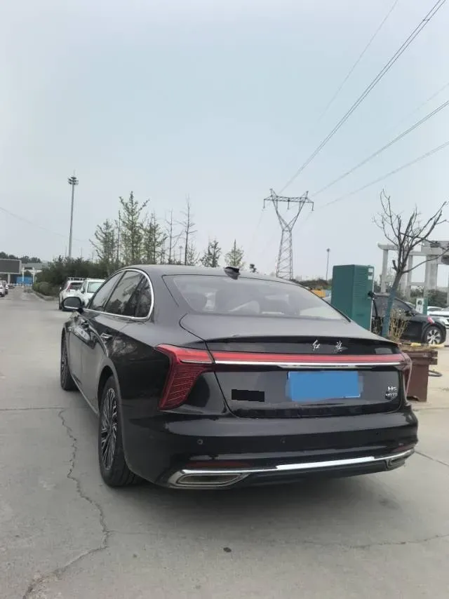 2023 HongQi H5 2.0T 224HP L4 8AT,autocango,china used car exporter,china ev exporter,chinese used car exporter,chinese used ev exporter