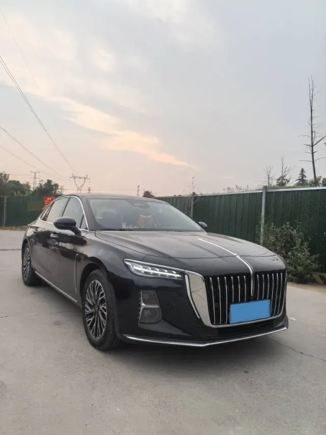 2023 HongQi H5 2.0T 224HP L4 8AT,autocango,china used car exporter,china ev exporter,chinese used car exporter,chinese used ev exporter