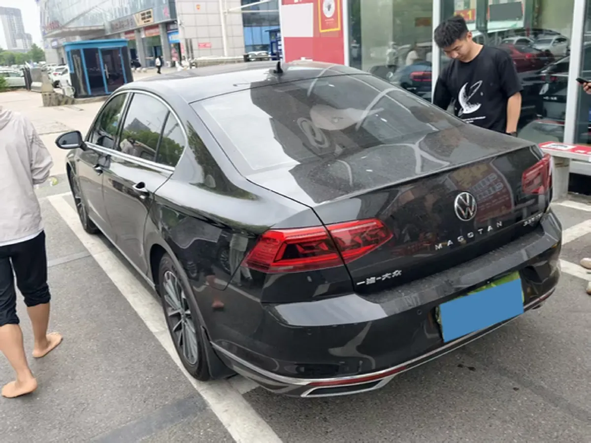 2020 Volkswagen Magotan 2.0T 186HP L4 7DCT,autocango,china used car exporter,china ev exporter,chinese used car exporter,chinese used ev exporter