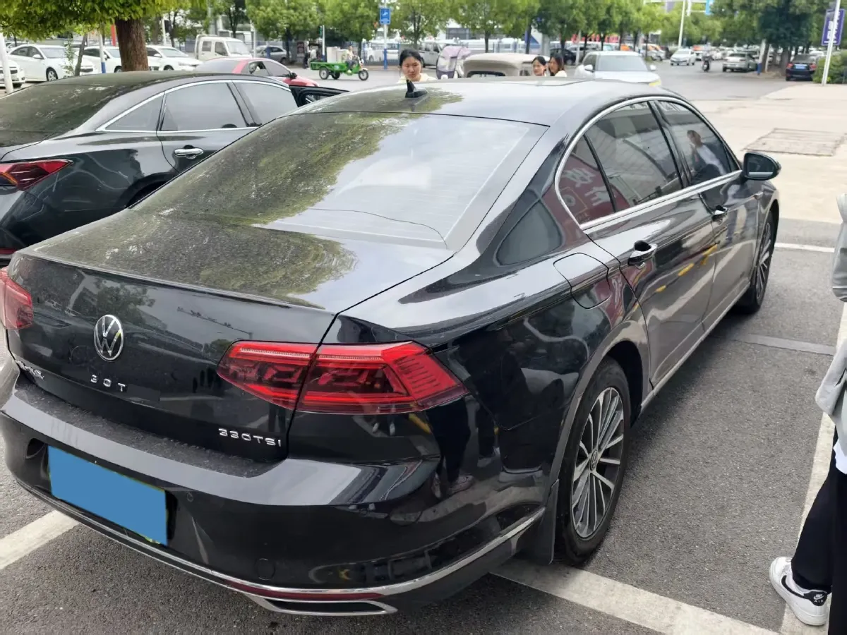 2020 Volkswagen Magotan 2.0T 186HP L4 7DCT,autocango,china used car exporter,china ev exporter,chinese used car exporter,chinese used ev exporter
