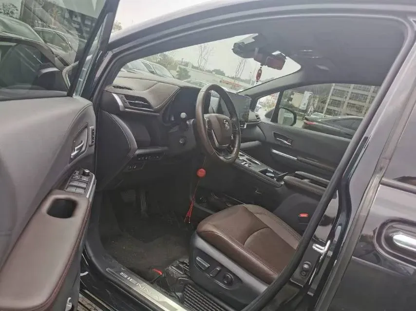 2023 Toyota Sienna 2.5L 189HP L4 E-CVT Hybrid,autocango,china used car exporter,china ev exporter,chinese used car exporter,chinese used ev exporter