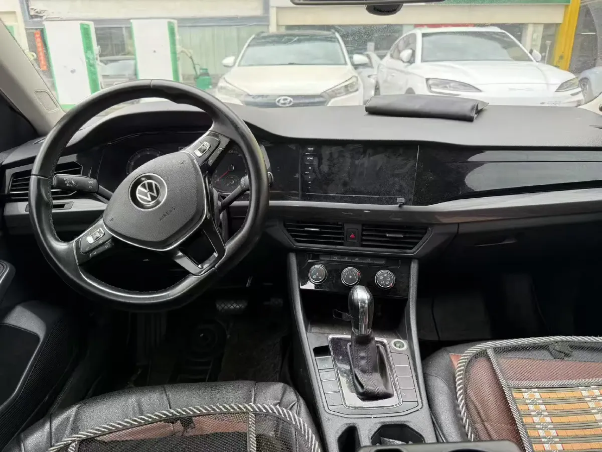 2021 Volkswagen Bora 1.5L 113HP L4 6AT,autocango,china used car exporter,china ev exporter,chinese used car exporter,chinese used ev exporter