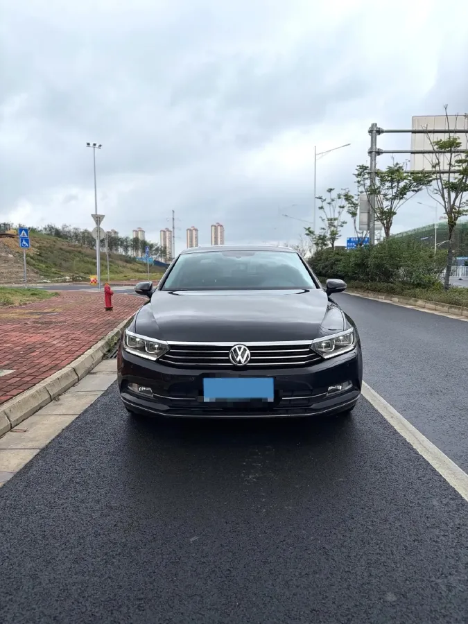 2019 Volkswagen Magotan 2.0T 186HP L4 7DCT,autocango,china used car exporter,china ev exporter,chinese used car exporter,chinese used ev exporter