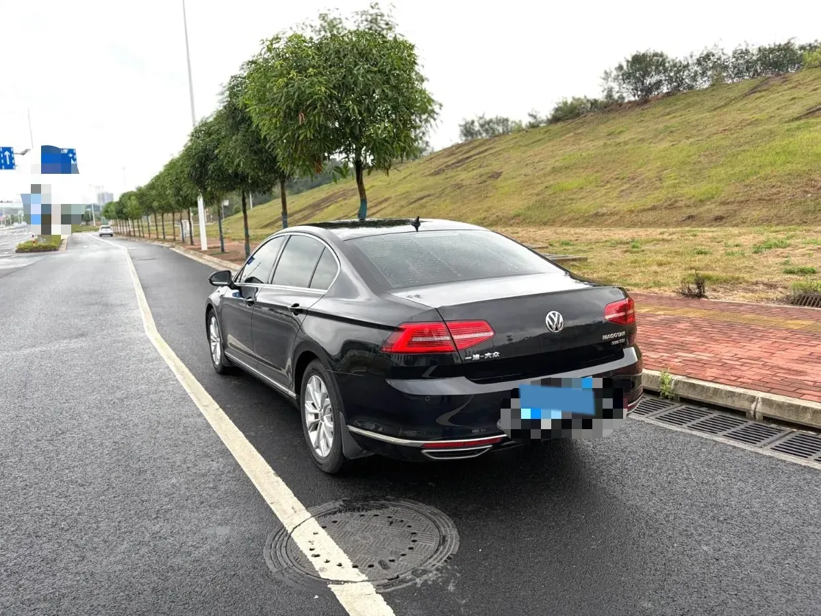 2019 Volkswagen Magotan 2.0T 186HP L4 7DCT,autocango,china used car exporter,china ev exporter,chinese used car exporter,chinese used ev exporter