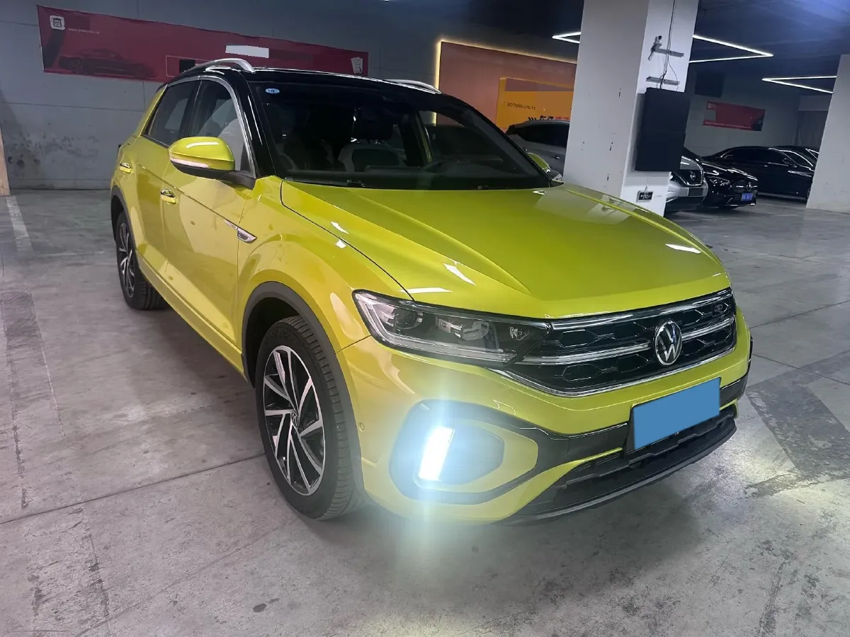 2023 Volkswagen T-Roc 1.5T 160HP L4 7DCT,autocango,china used car exporter,china ev exporter,chinese used car exporter,chinese used ev exporter