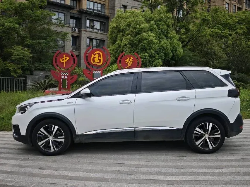 2017 Peugeot 5008 1.8T 204HP L4 6AT,autocango,china used car exporter,china ev exporter,chinese used car exporter,chinese used ev exporter