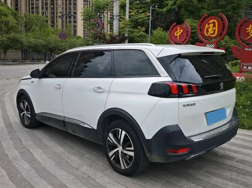 2017 Peugeot 5008 1.8T 204HP L4 6AT,autocango,china used car exporter,china ev exporter,chinese used car exporter,chinese used ev exporter