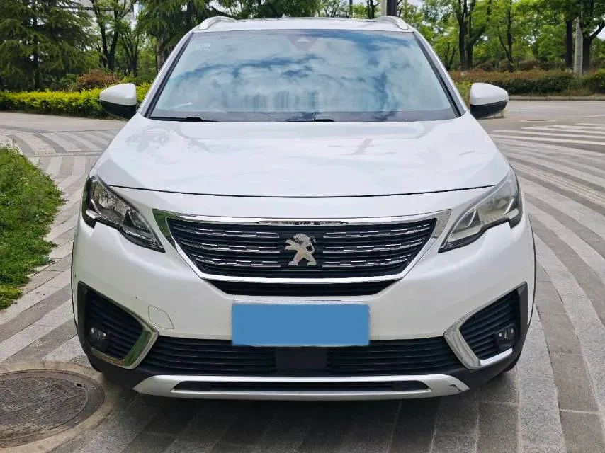 2017 Peugeot 5008 1.8T 204HP L4 6AT,autocango,china used car exporter,china ev exporter,chinese used car exporter,chinese used ev exporter