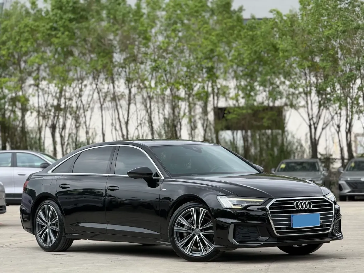 2021 Audi A6L 2.0T 224HP L4 7DCT,autocango,china used car exporter,china ev exporter,chinese used car exporter,chinese used ev exporter