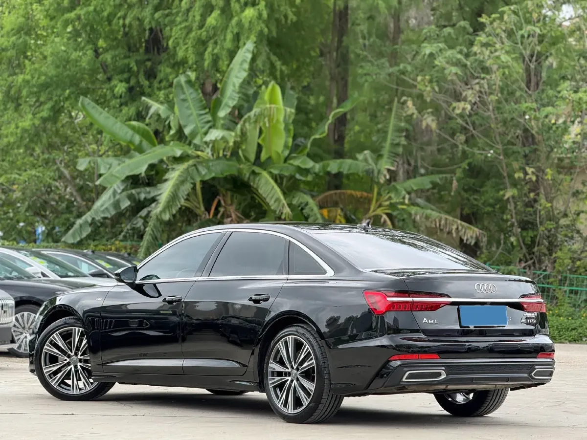 2021 Audi A6L 2.0T 224HP L4 7DCT,autocango,china used car exporter,china ev exporter,chinese used car exporter,chinese used ev exporter