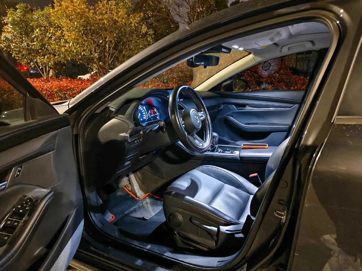 2020 Mazda 3 Axela 2.0L 158HP L4 6AT,autocango,china used car exporter,china ev exporter,chinese used car exporter,chinese used ev exporter