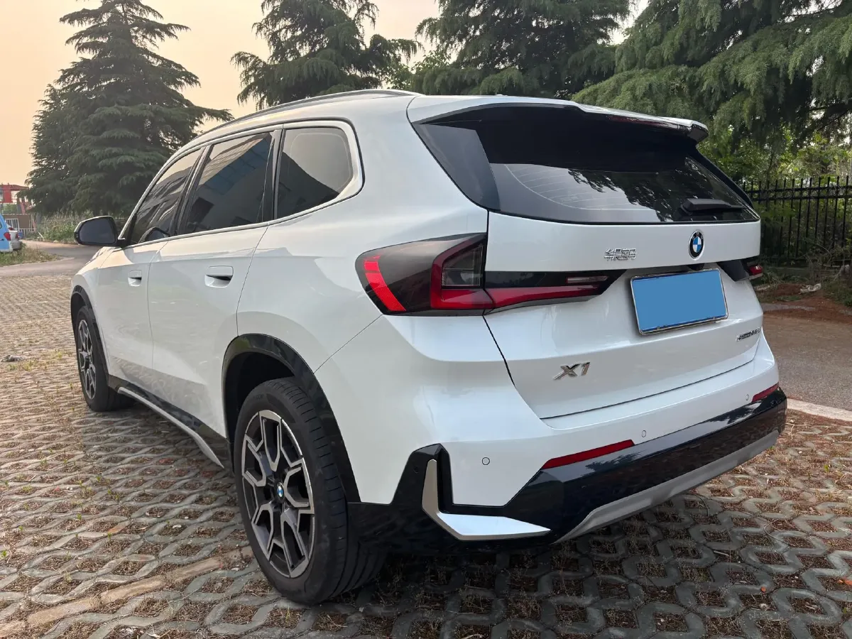2024 BMW X1 2.0T 204HP L4 7DCT,autocango,china used car exporter,china ev exporter,chinese used car exporter,chinese used ev exporter