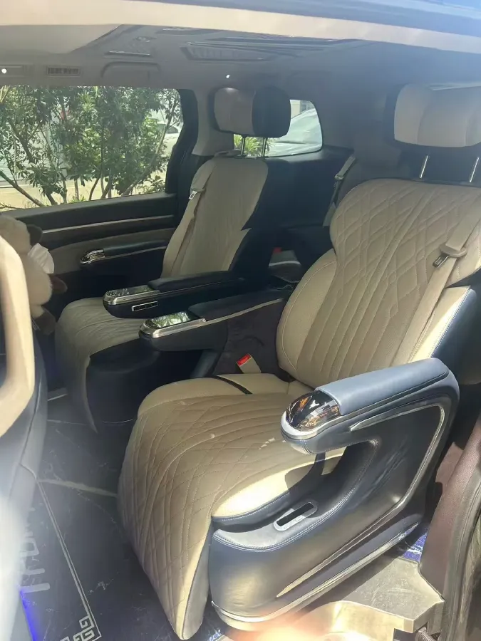 2021 GAC Trumpchi M8 2.0T 252HP L4 8AT,autocango,china used car exporter,china ev exporter,chinese used car exporter,chinese used ev exporter