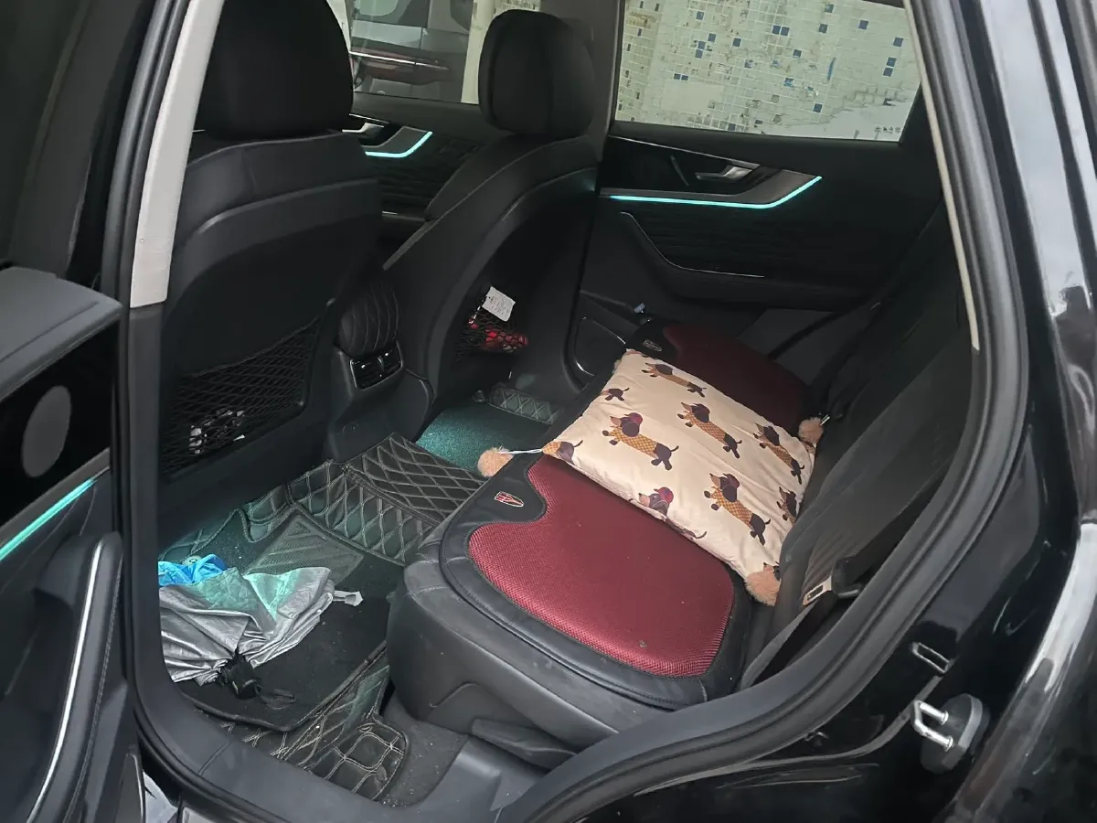 2019 HongQi HS5 2.0T 224HP L4 6AT,autocango,china used car exporter,china ev exporter,chinese used car exporter,chinese used ev exporter