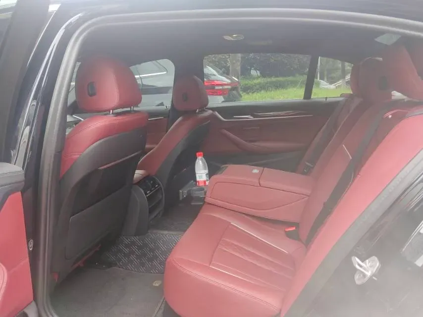 2022 BMW 5 Series 2.0T 184HP L4 8AT,autocango,china used car exporter,china ev exporter,chinese used car exporter,chinese used ev exporter