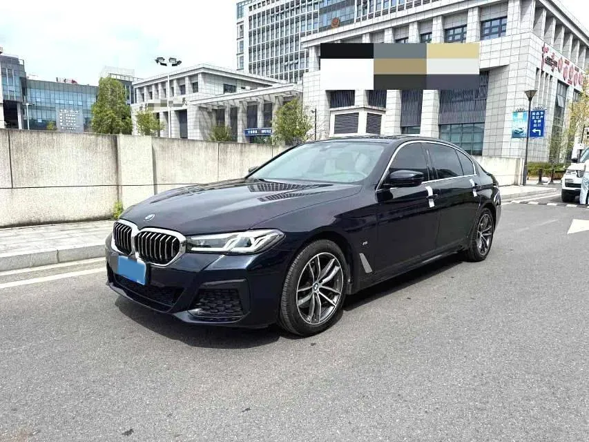 2022 BMW 5 Series 2.0T 184HP L4 8AT,autocango,china used car exporter,china ev exporter,chinese used car exporter,chinese used ev exporter