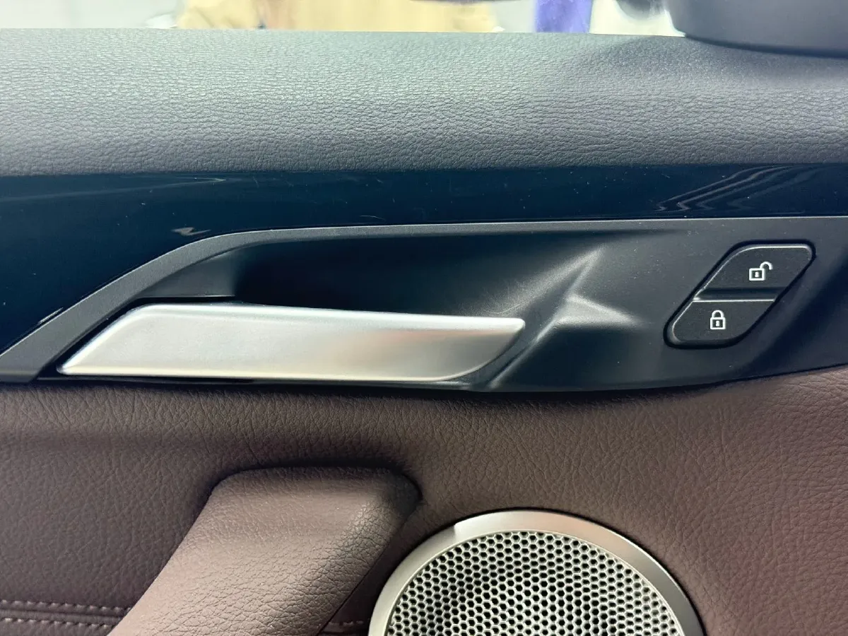 2022 BMW X1 1.5T 140HP L3 7DCT,autocango,china used car exporter,china ev exporter,chinese used car exporter,chinese used ev exporter