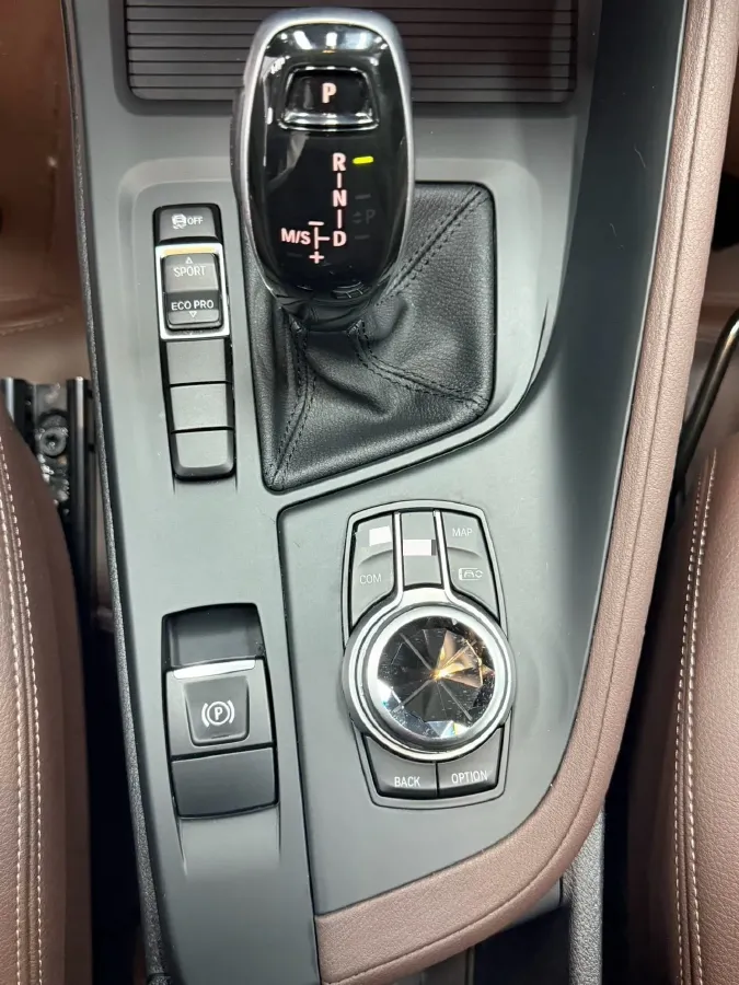 2022 BMW X1 1.5T 140HP L3 7DCT,autocango,china used car exporter,china ev exporter,chinese used car exporter,chinese used ev exporter