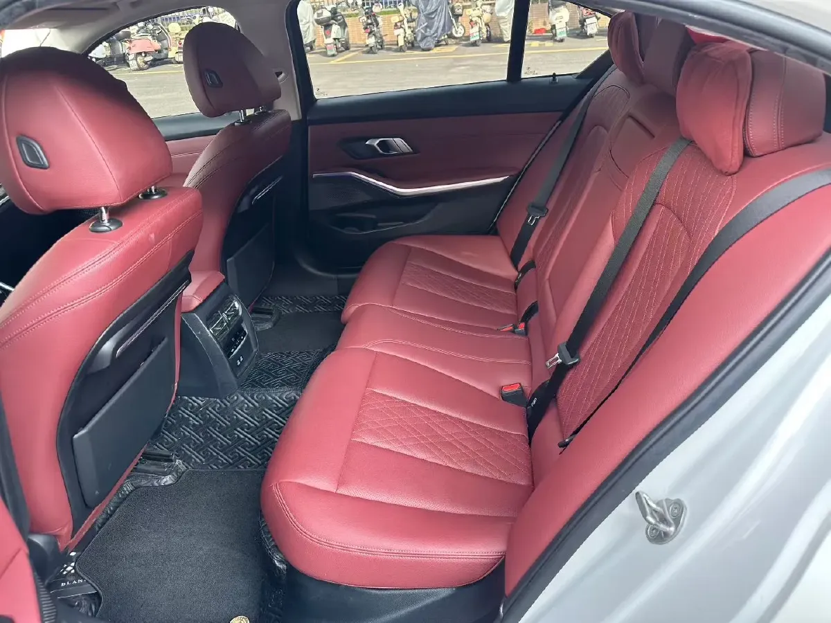 2022 BMW 3 Series 2.0T 184HP L4 8AT,autocango,china used car exporter,china ev exporter,chinese used car exporter,chinese used ev exporter