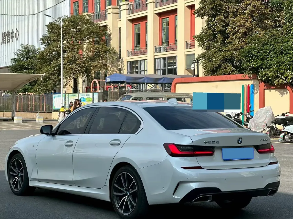 2022 BMW 3 Series 2.0T 184HP L4 8AT,autocango,china used car exporter,china ev exporter,chinese used car exporter,chinese used ev exporter
