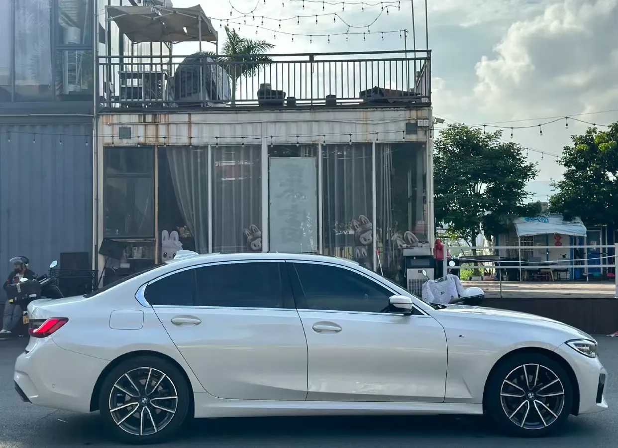 2022 BMW 3 Series 2.0T 184HP L4 8AT,autocango,china used car exporter,china ev exporter,chinese used car exporter,chinese used ev exporter