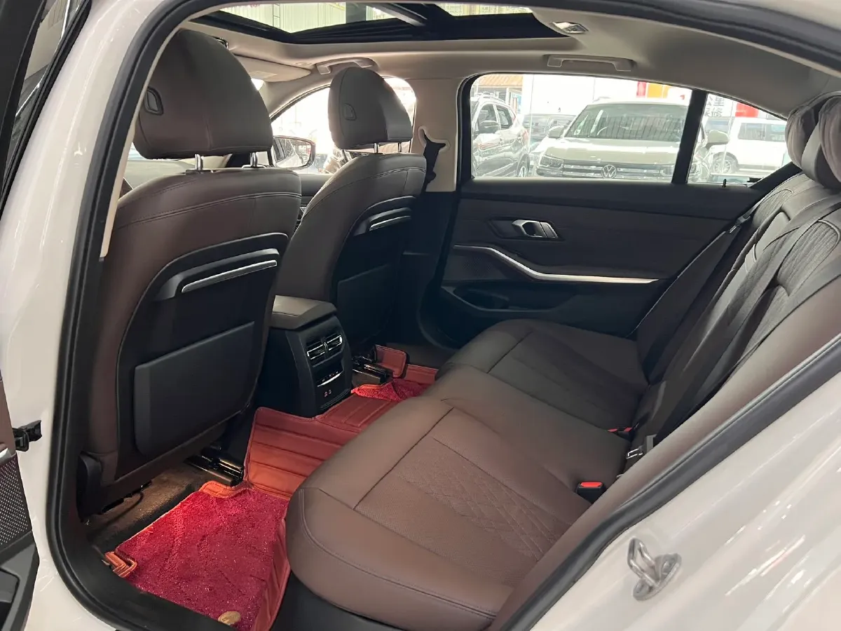 2022 BMW 3 Series 2.0T 156HP L4 8AT,autocango,china used car exporter,china ev exporter,chinese used car exporter,chinese used ev exporter