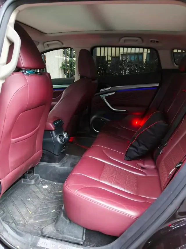 2017 WEY VV7 2.0T 234HP L4 7DCT,autocango,china used car exporter,china ev exporter,chinese used car exporter,chinese used ev exporter