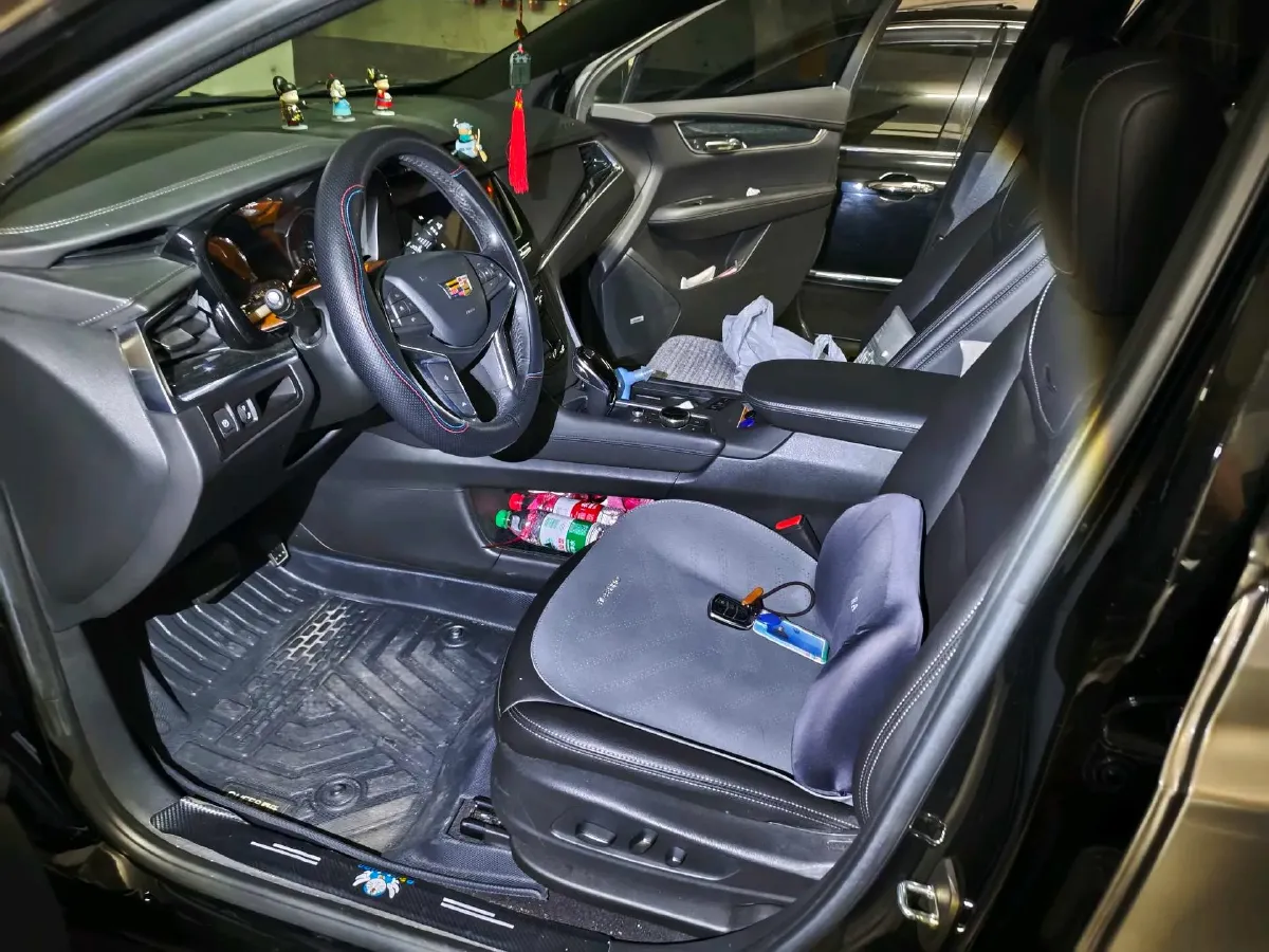 2022 Cadillac XT5 2.0T 237HP L4 9AT,autocango,china used car exporter,china ev exporter,chinese used car exporter,chinese used ev exporter