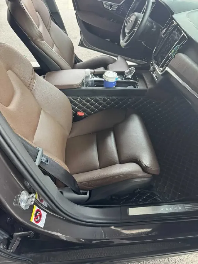 2021 Volvo S90 2.0T 250HP L4 8AT,autocango,china used car exporter,china ev exporter,chinese used car exporter,chinese used ev exporter